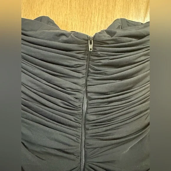 Parton Ruched Strapless Dress With Gloves - Picture 9 of 10